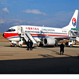 三源浦机场快递航空快运业稳步发展的原因是什么？
